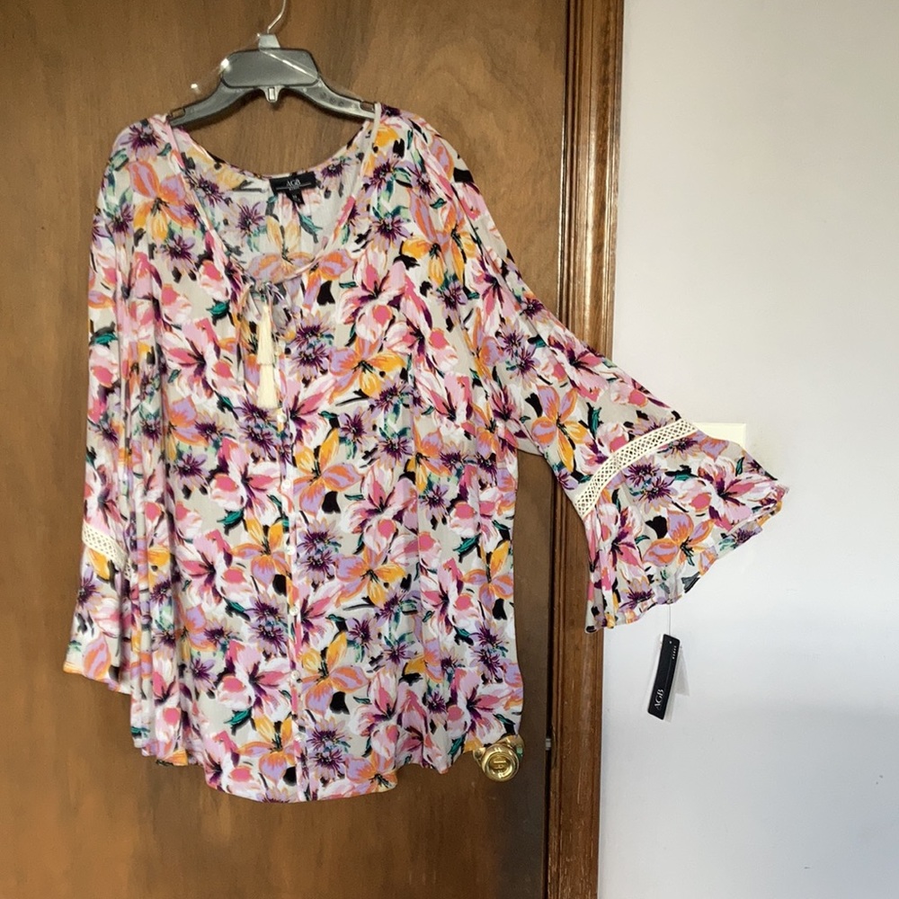 AGB floral print bell sleeve top boho tassel tie at neckline keyhole 3X - Picture 15 of 17